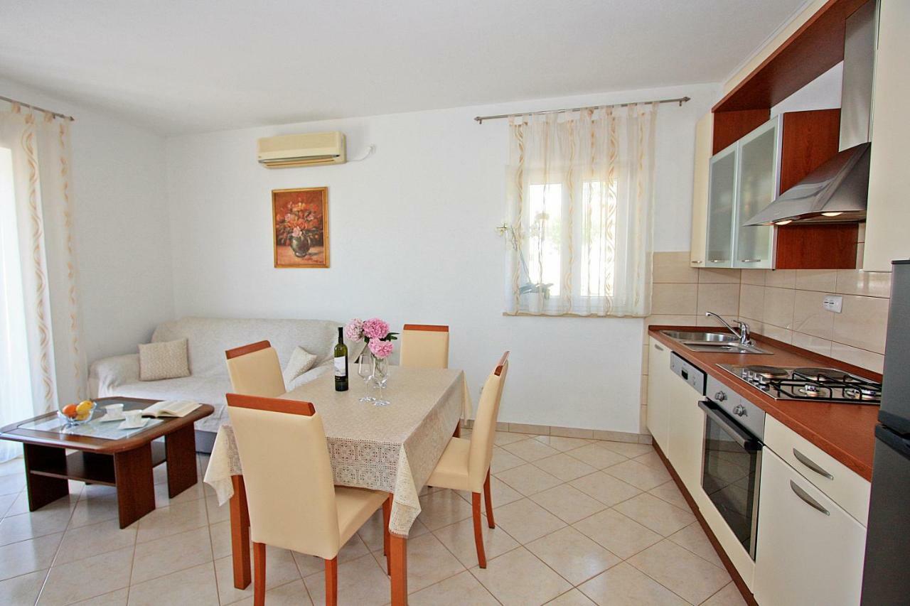 Apartment Igor Supetar Eksteriør bilde